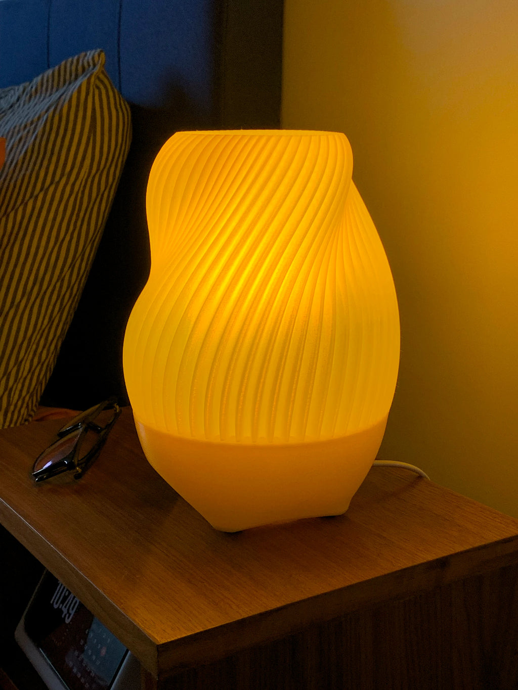 Tama Lamp