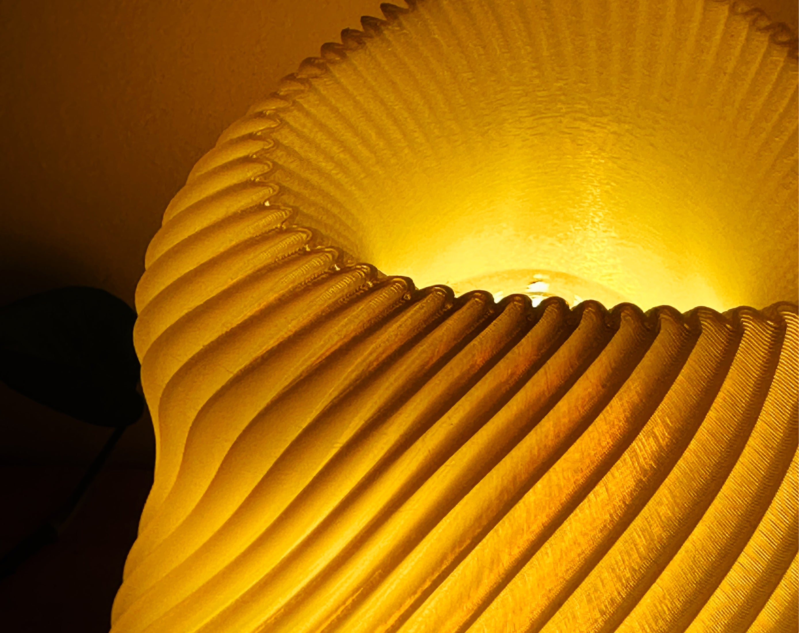 Tama Lamp