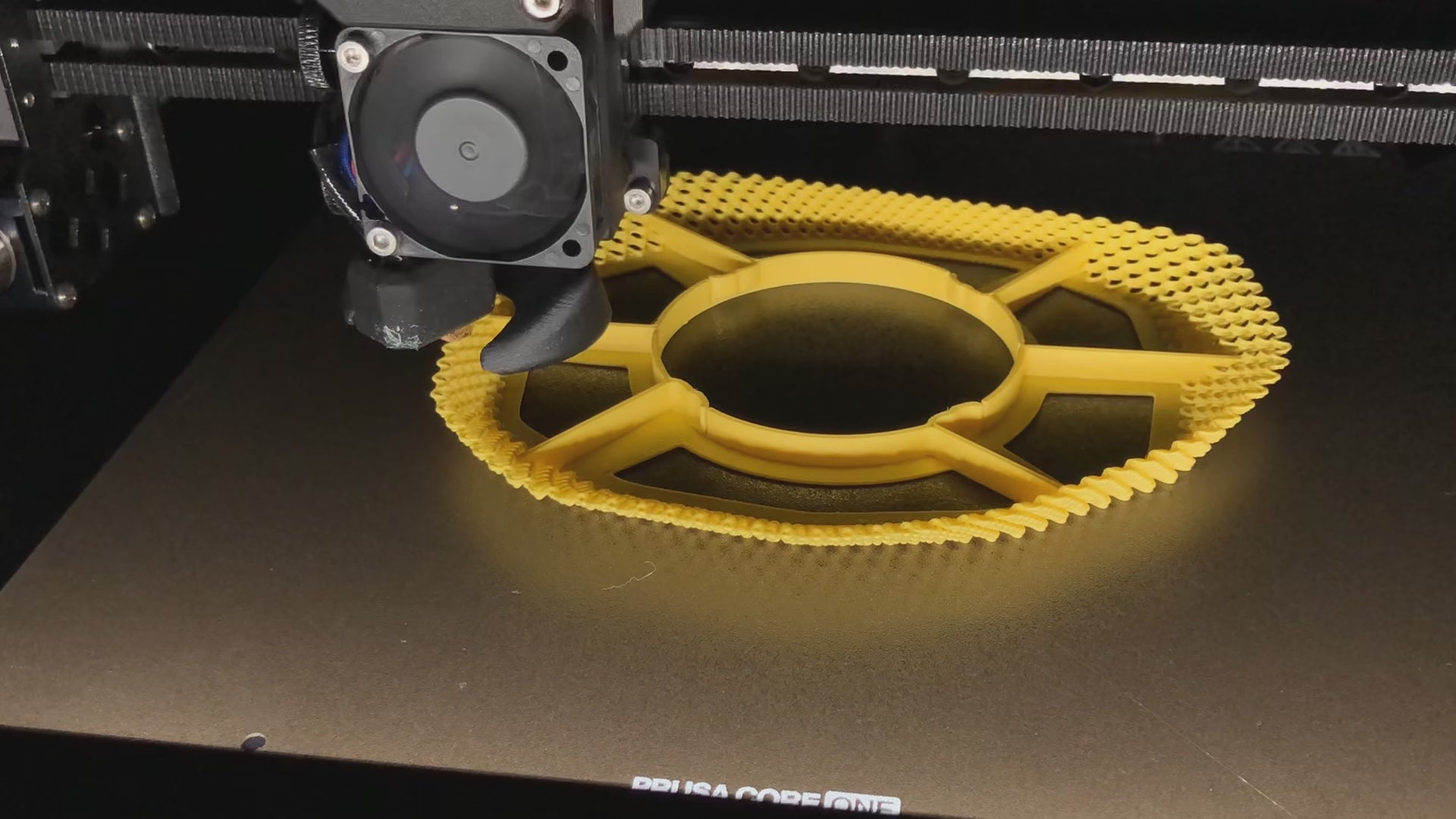Montage of timelapsed 3d printing